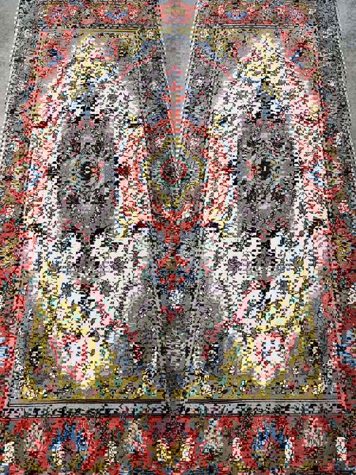 3'1"x5'3" Very Fine Handmade Wool & Silk  Persian Tabriz Rug