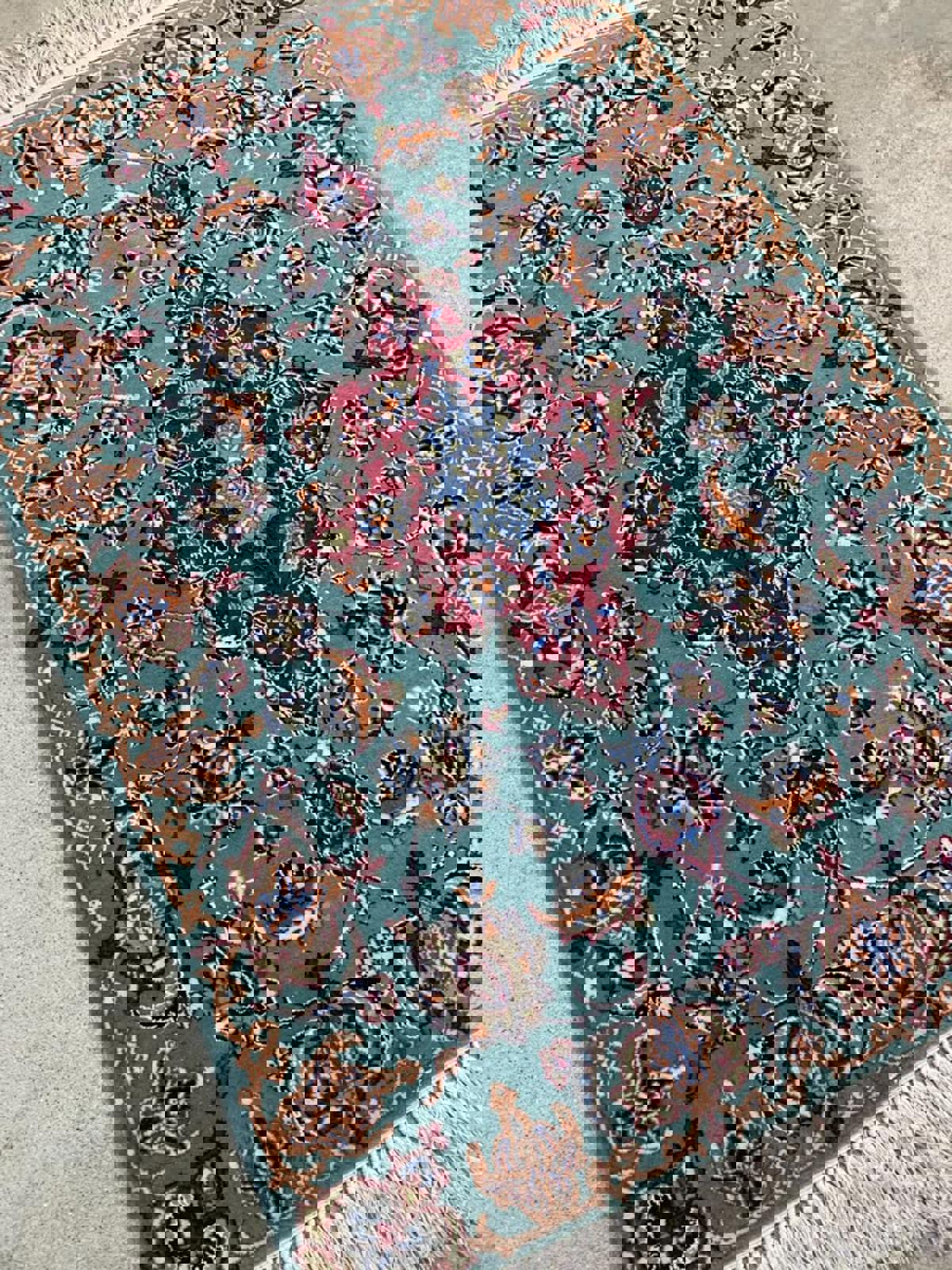 2'3"x3'2" Handmade Silk & Wool Persian Isfahan Rug