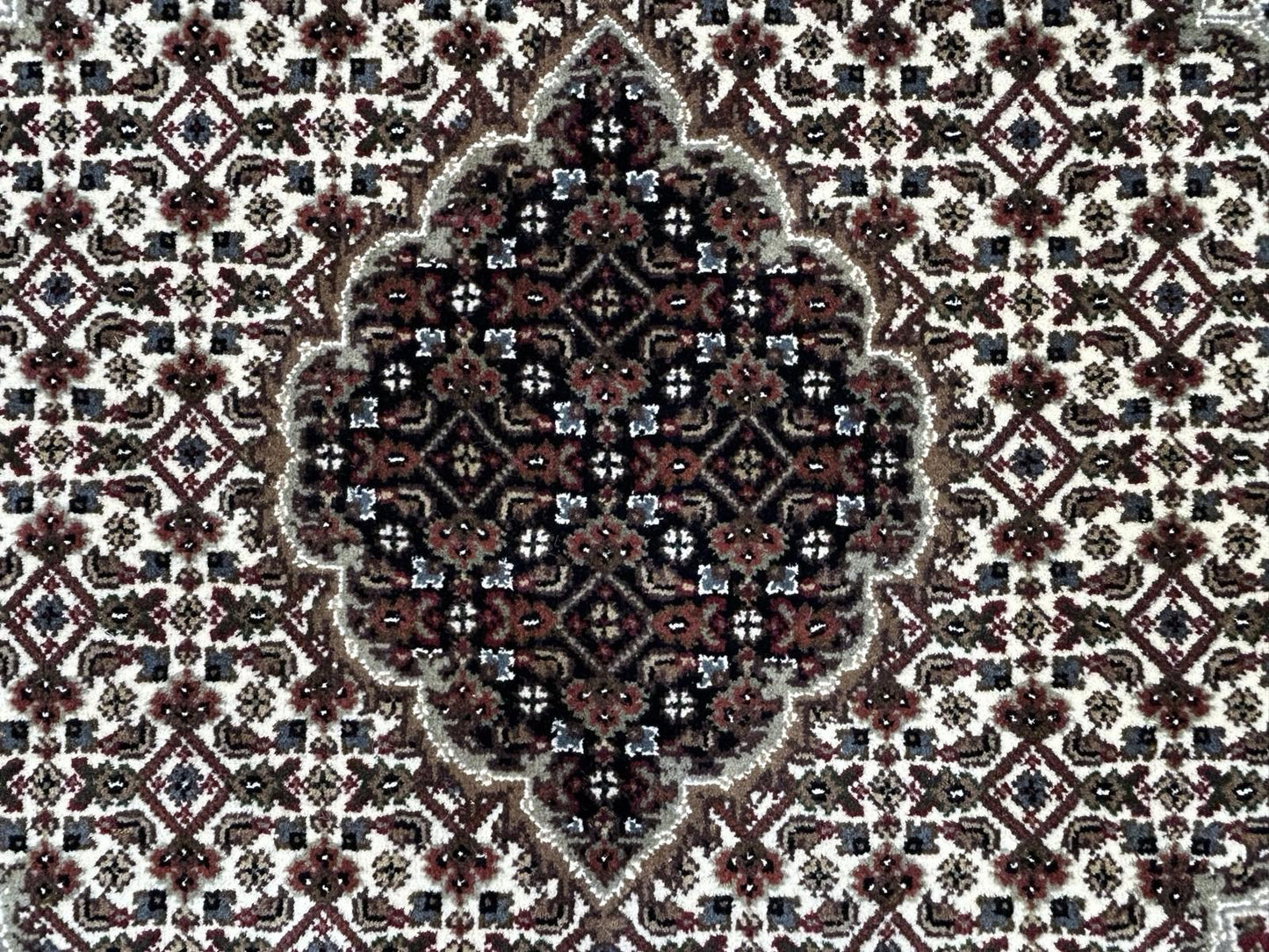 10’ Diameter Hand-knotted Wool Round Area Rug - Handmade Carpet 10x10 Burgandy