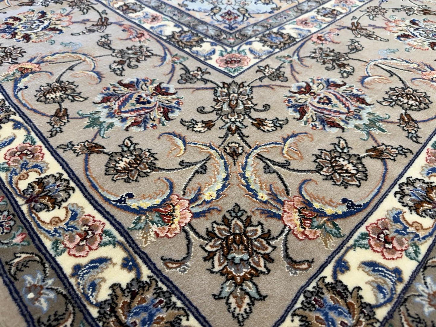 11’7”x16’6” Palace Size Hand-Knotted Wool & Silk Isfahane Area Rug 11x16