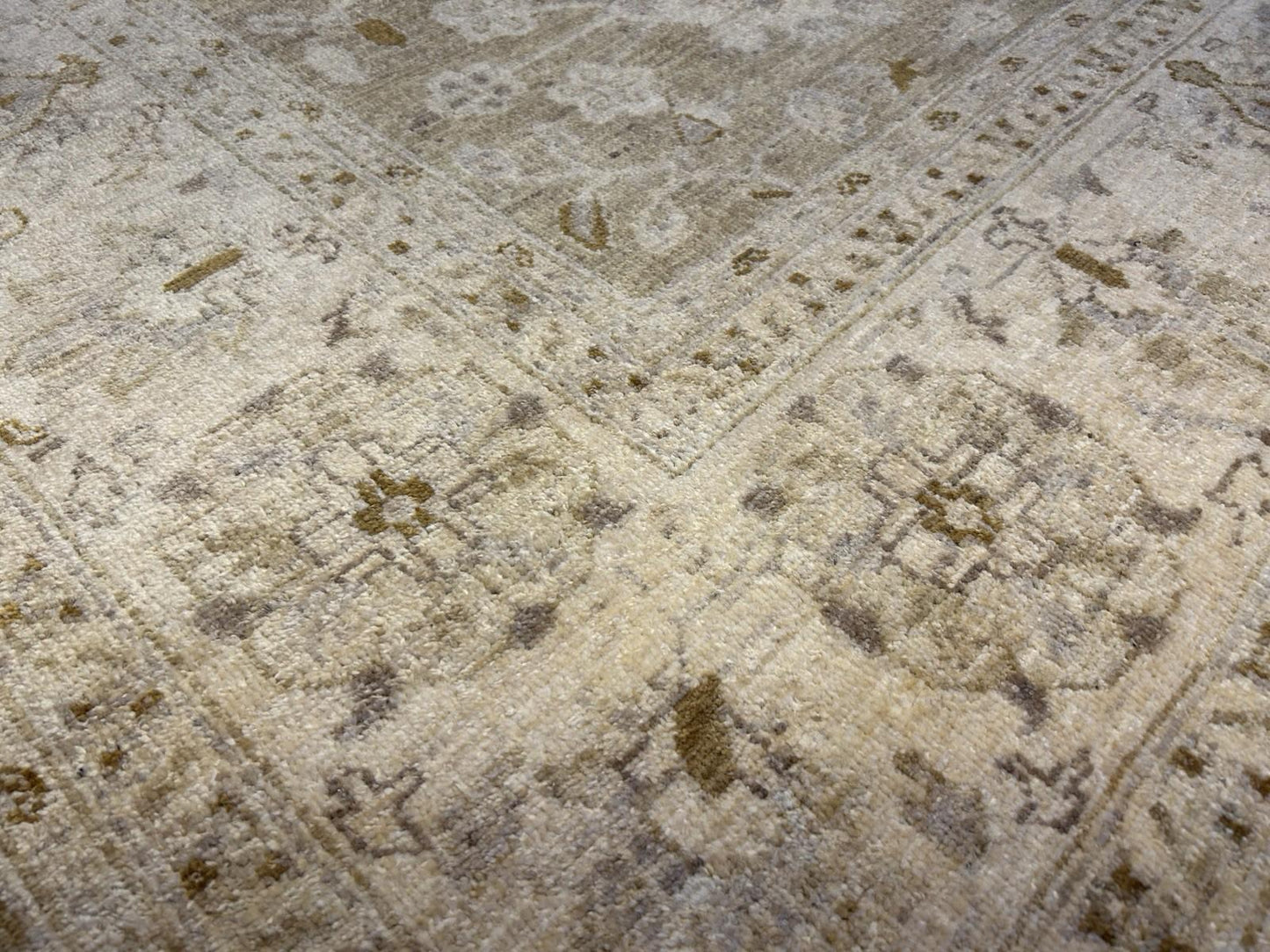 7’9”x10’10” Hand-Knotted Wool Oushak All-over Area Rug