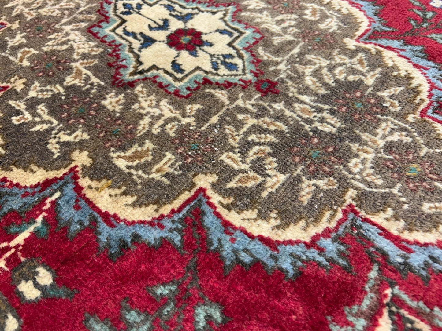 4'2"x6'3" Antique Hand-knotted Wool Tabrize Area Rug - Handmade Red 4x6 Carpet