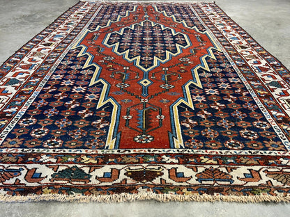 4'3"x6'8" Antique Hand-knotted Wool Qashqaei Area Rug - Handmade 4x6 Carpet