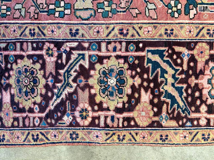 8’ x 11’3” Hand knotted Persian Heriz Rug