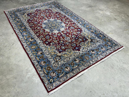 3’7”x5’3” Hand-Knotted Fine Wool & Silk Isfahane  Area Rug - Handmade Carpet 3x5