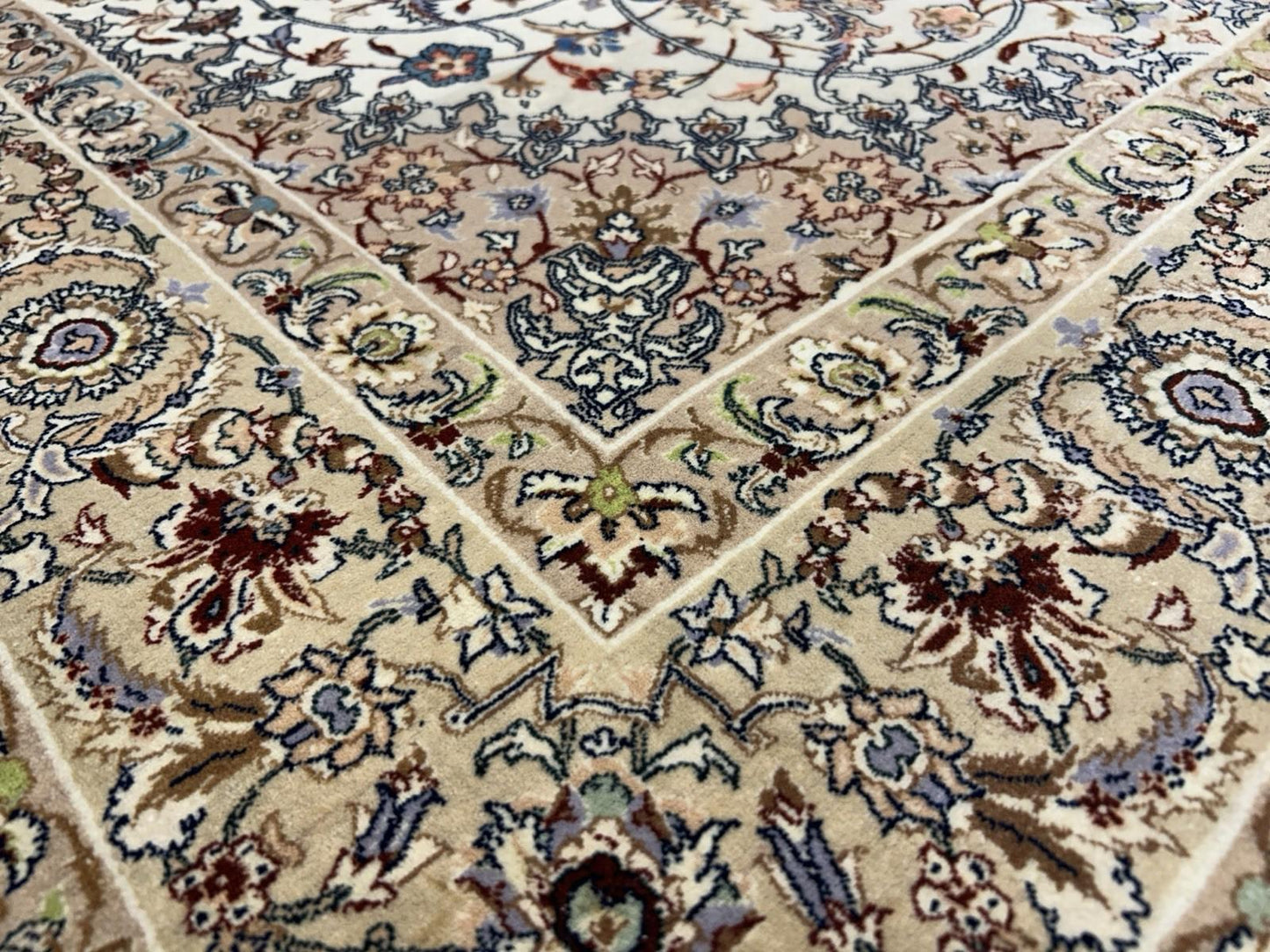 3’5”x5’9” Hand-Knotted  Fine Wool & Silk Isfahane Seirafian Area Rug - Signed