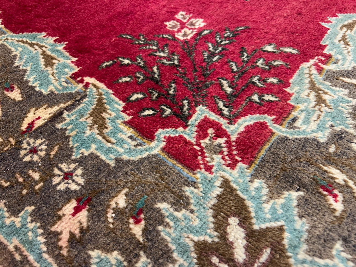 4'2"x6'3" Antique Hand-knotted Wool Tabrize Area Rug - Handmade Red 4x6 Carpet