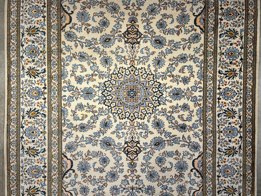 Handmade Persian Kashan Rug - Signed - 7’x10’9”