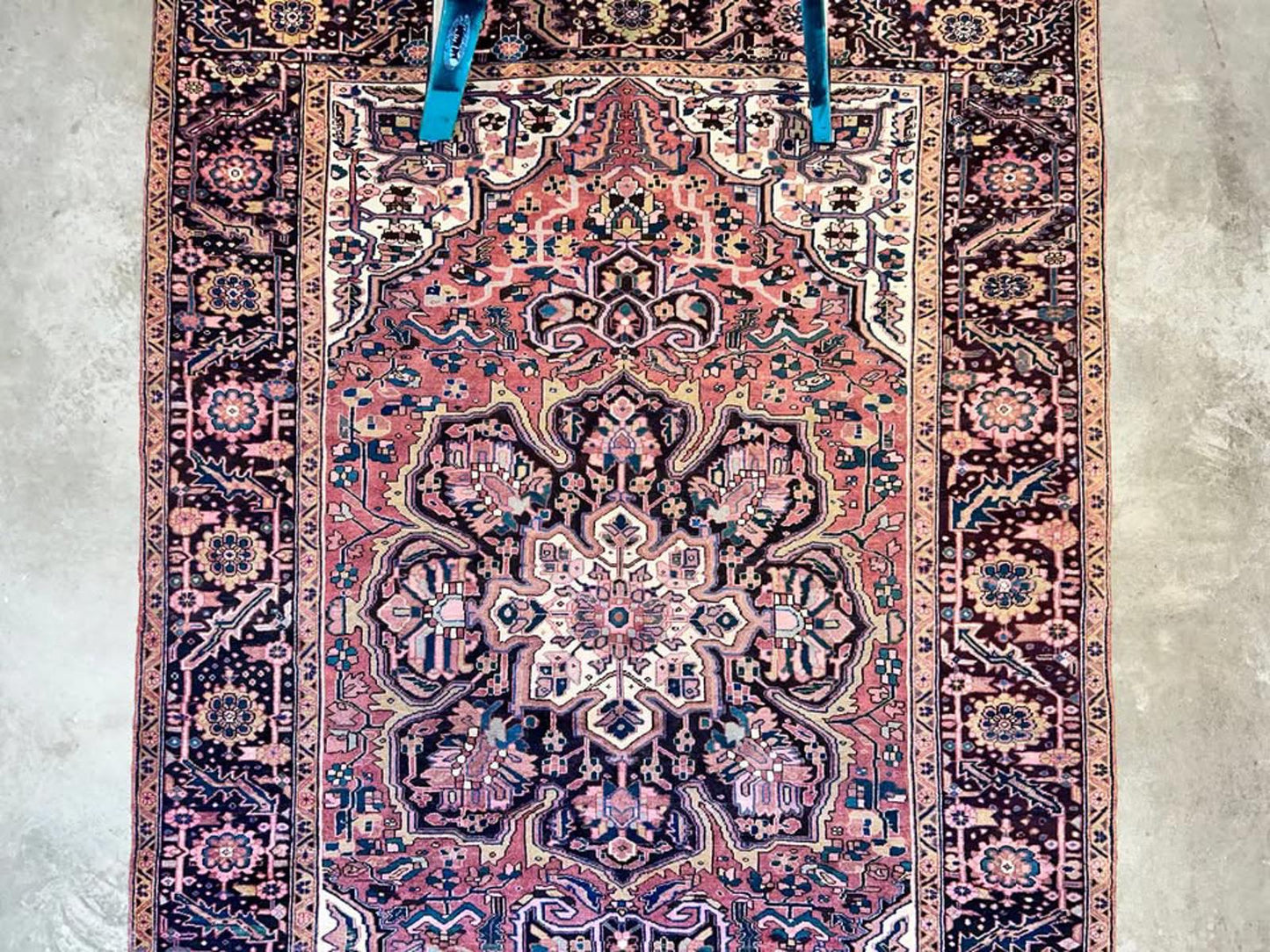 8’ x 11’3” Hand knotted Persian Heriz Rug