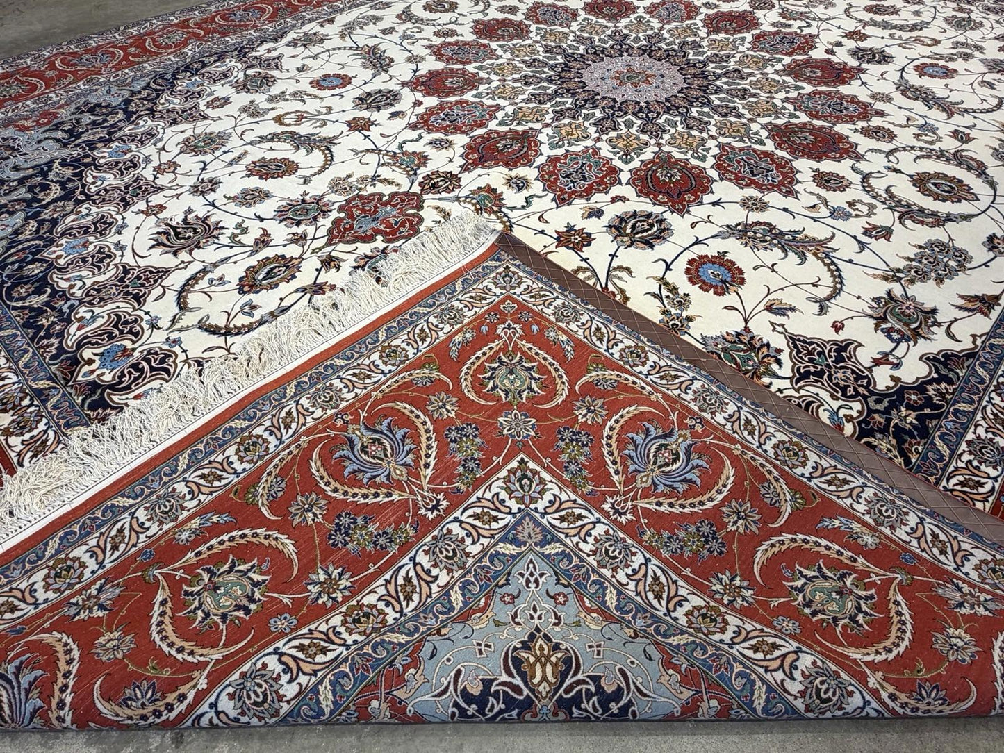 10’2”x14’2” Very Fine Hand-Knotted Wool & Silk Isfahane Area Rug 10x14