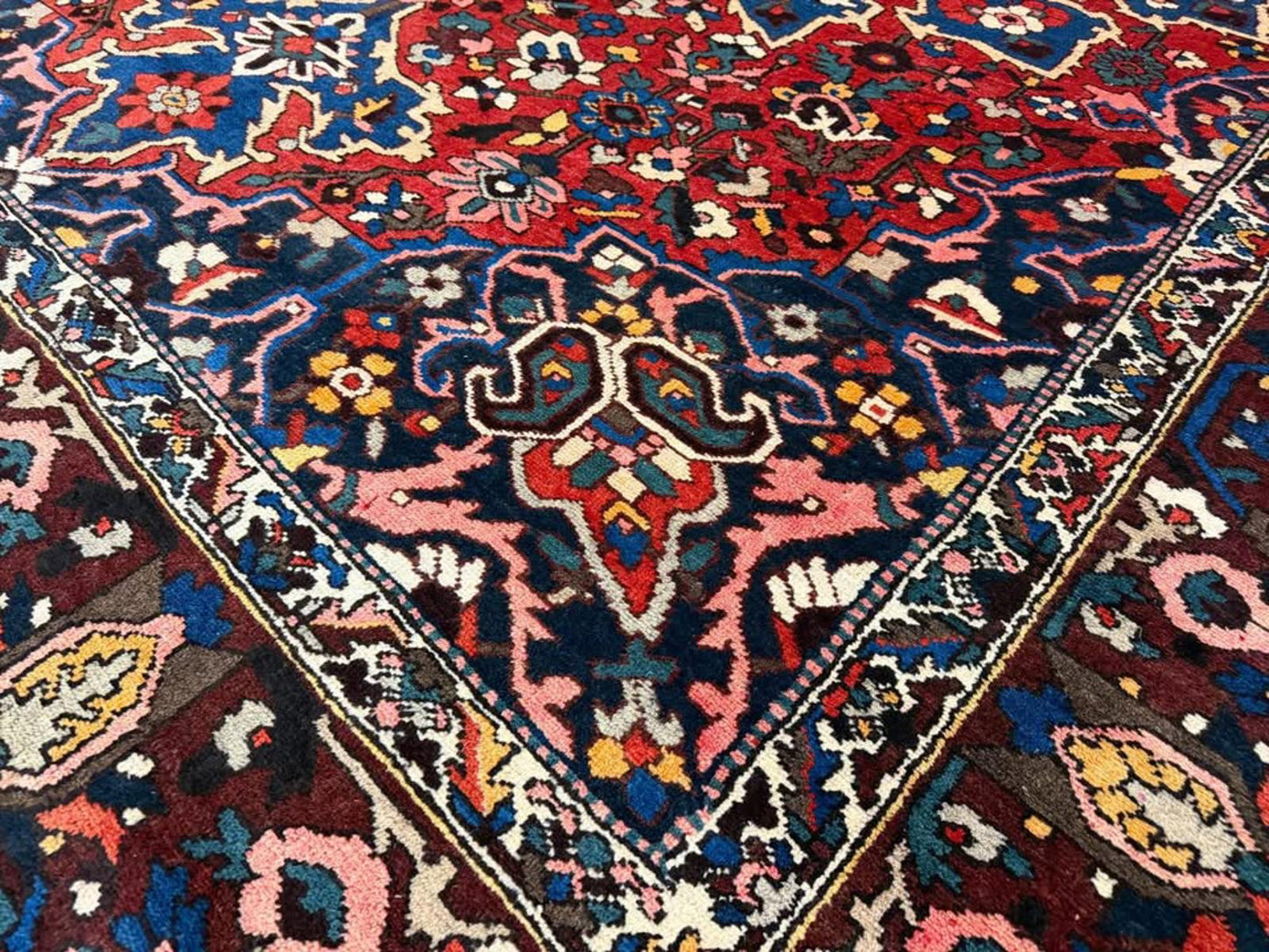 9’1”x12’ Hand-Knotted Wool Bakhtiari Rug