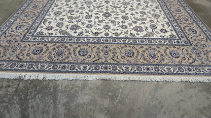 9’10”x12’11” Very Fine Hand-Knotted Persian Nain Signed Area Rug