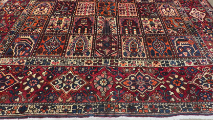 Hand-Knotted Persian Bakhtiari Rug - 9’9”x13’4”