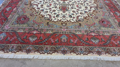 10’x12’9” Fine Hand-Knotted Persian Tabriz Area Rug